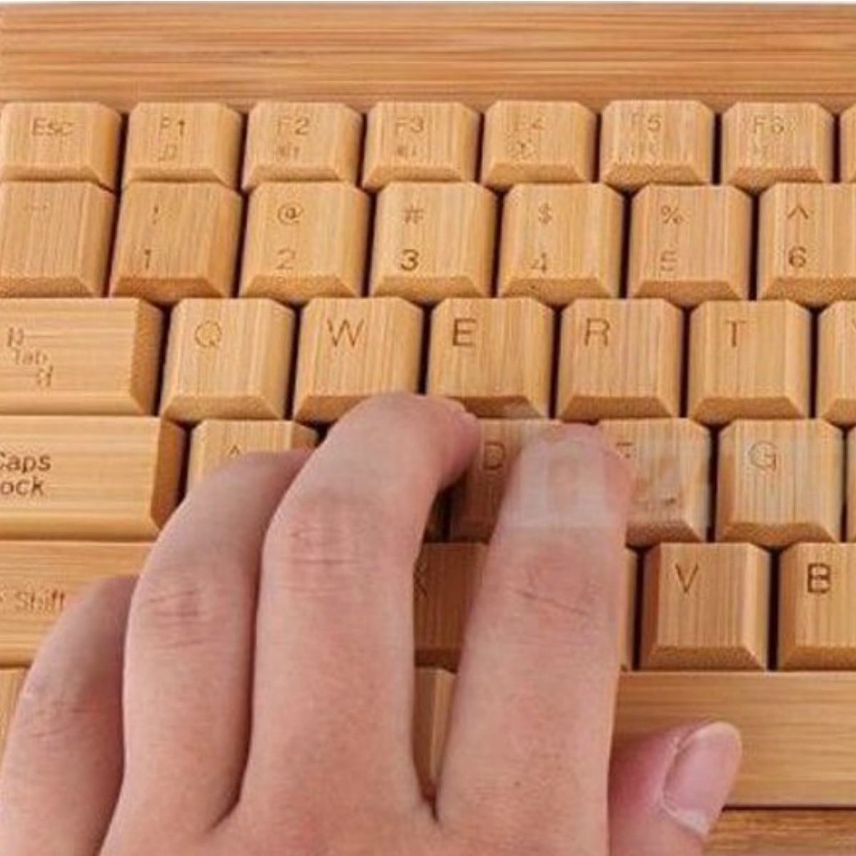 ¿Comprarías un teclado y mouse de bambú para tu computadora?