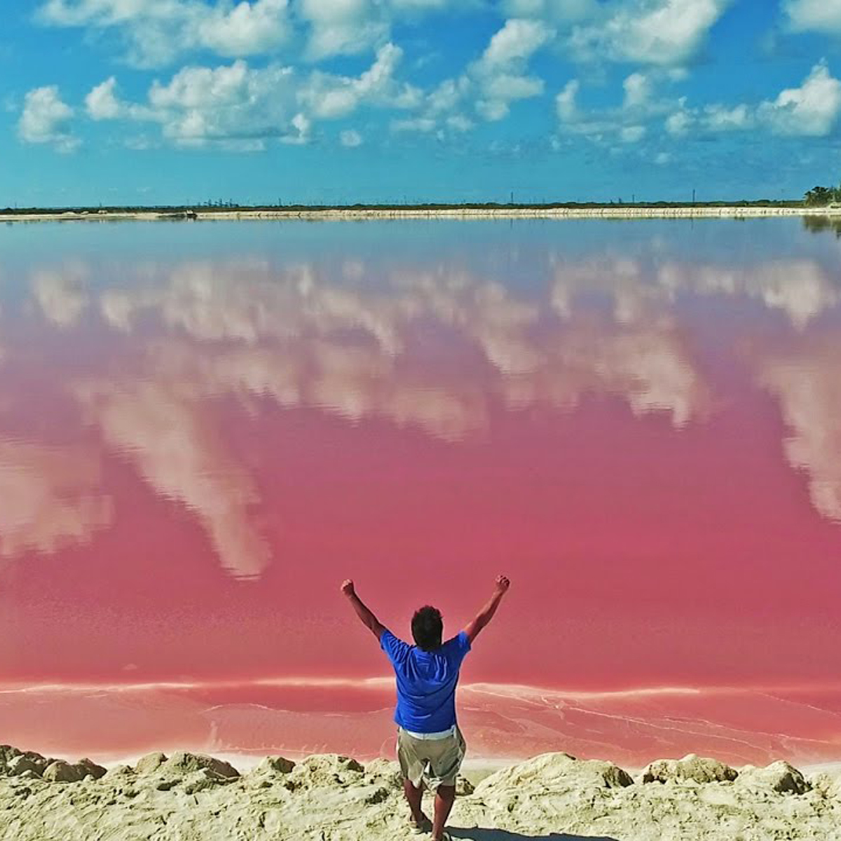 El impresionante lago rosa de Yucatán