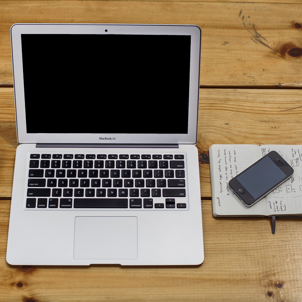 Estos mexicanos crearon una forma de ganar dinero por mandar mails