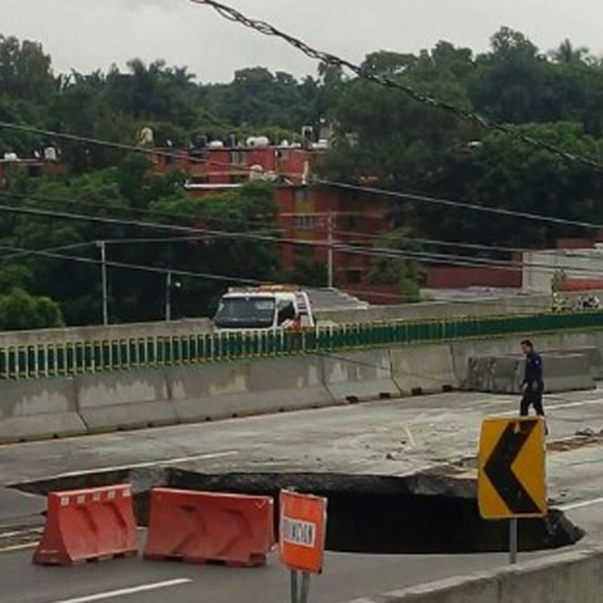 Familiares de víctimas del socavón exigen castigo a responsables