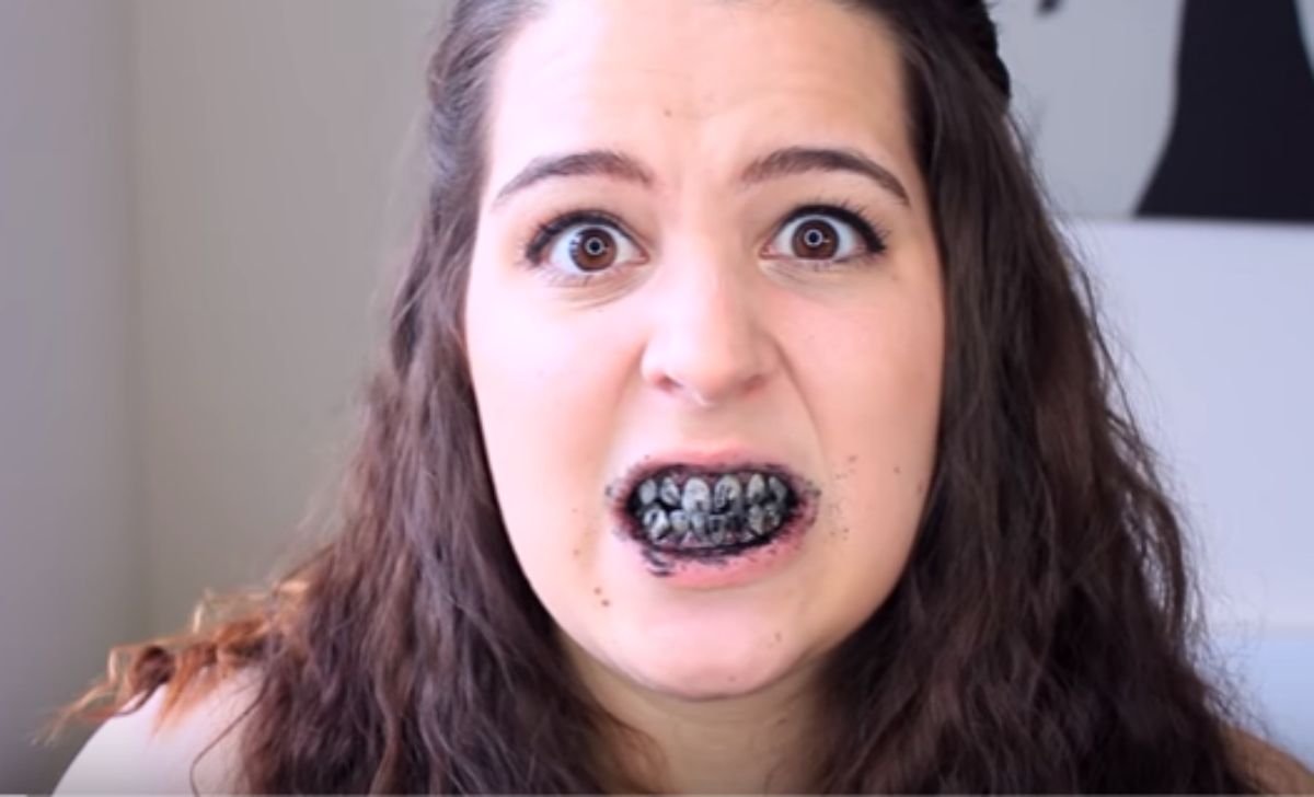 Sonrisas negras: la moda más negra y peligrosa de lo que parece