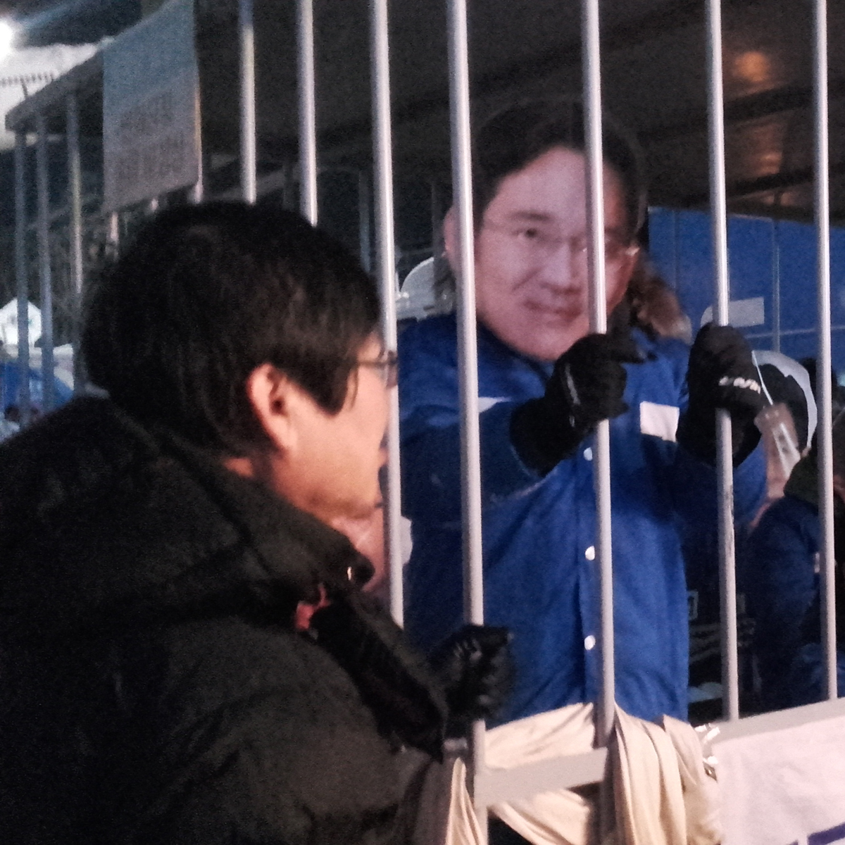 El vicepresidente de Samsung es condenado a cinco años en prisión