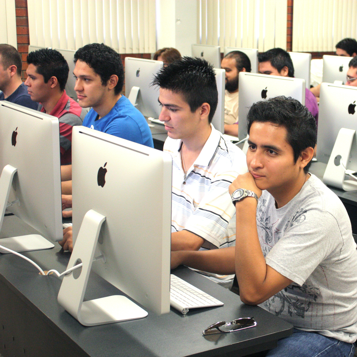 Apple dona laboratorio de alta tecnología a la UNAM