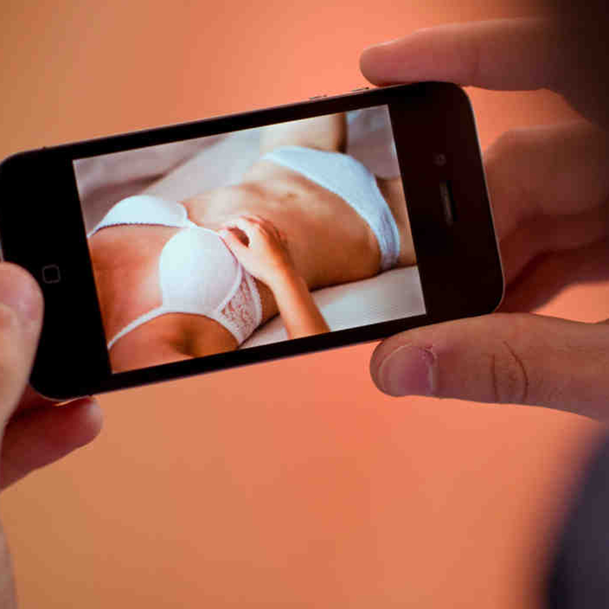 Buscan llevar a la cárcel a quien publique tus fotos y videos íntimos