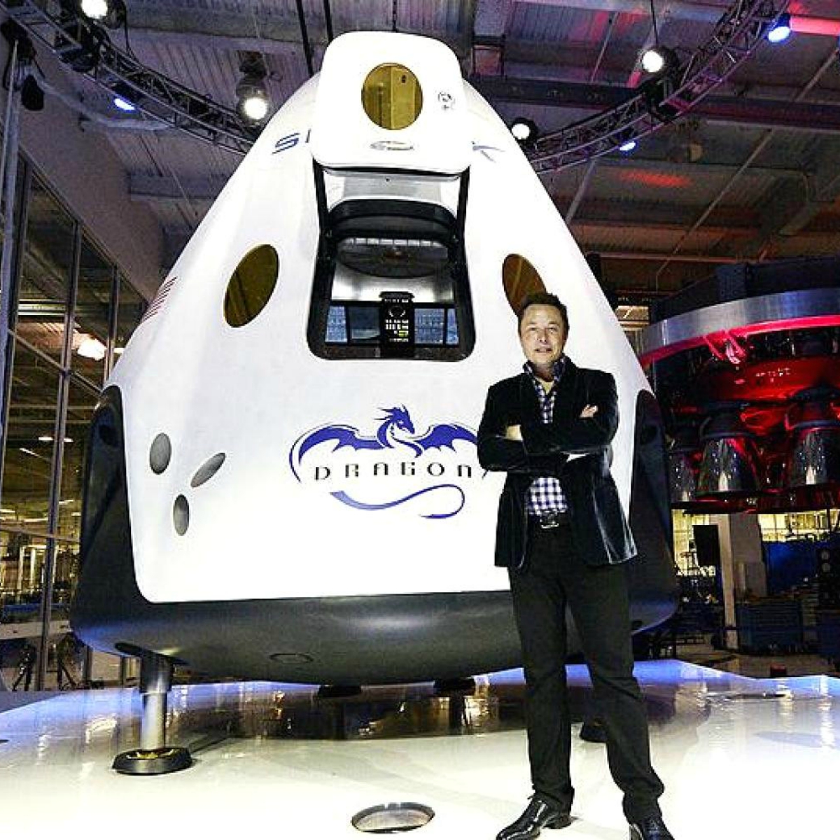 Elon Musk presentó el cohete Falcon Heavy, el más poderoso de sus creaciones