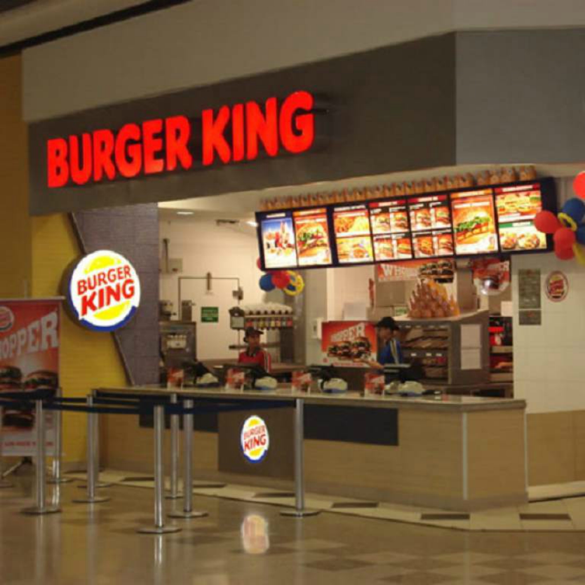 Ya puedes tener tu propio Burger King, Vips o Domino’s