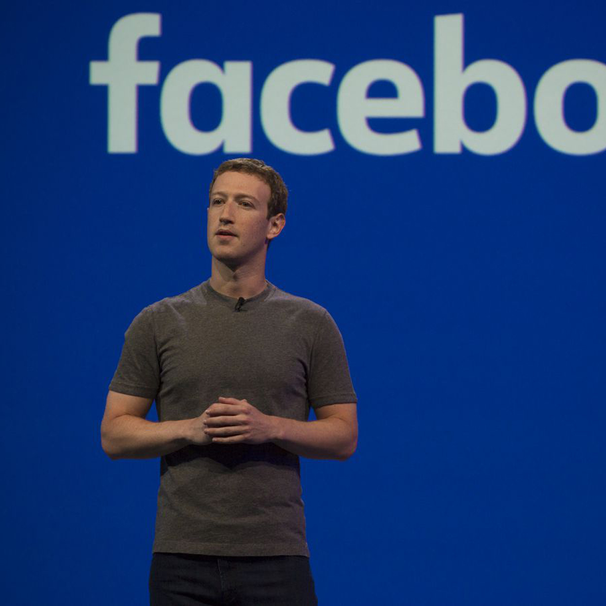 Facebook quiere que le ayudes a controlar lo que ves