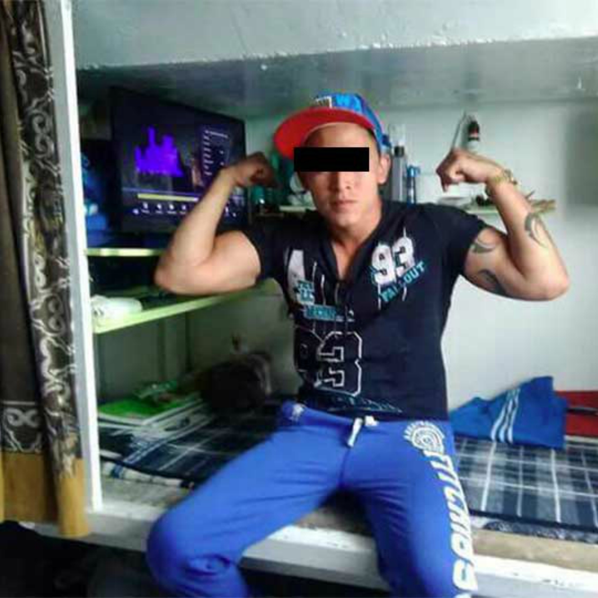 Reo sube fotos a Facebook de la gran vida que se da dentro del penal