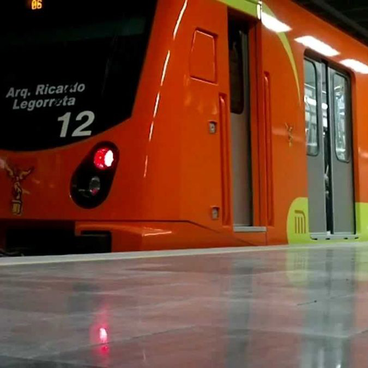 ¿Por qué tienes que dar tus datos para usar el WiFi del Metro?