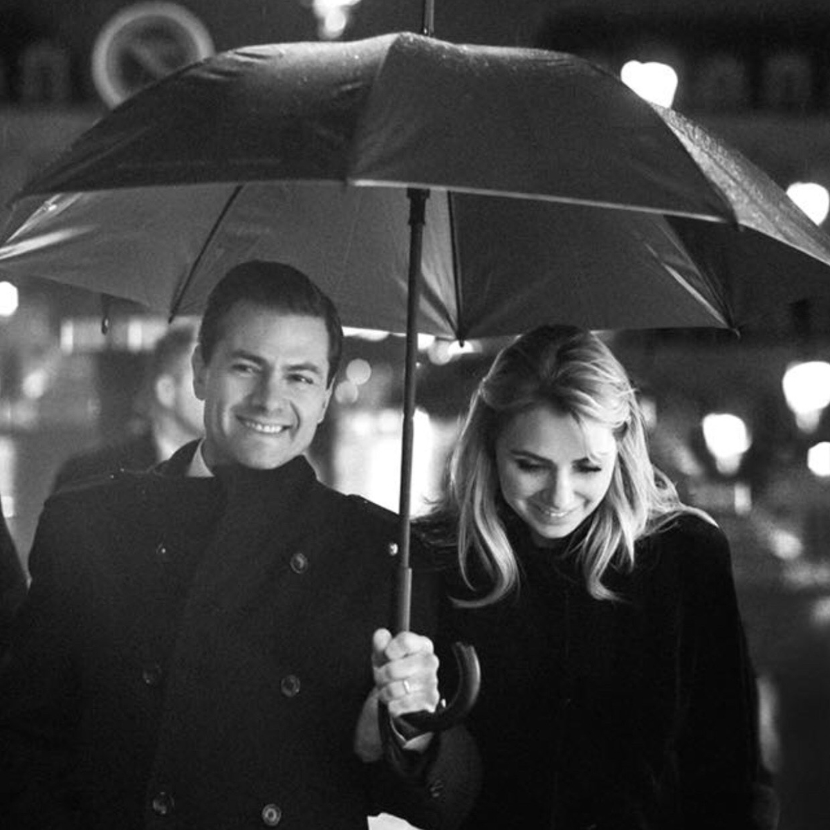 Así defendió Peña Nieto su amor por la Gaviota en Facebook