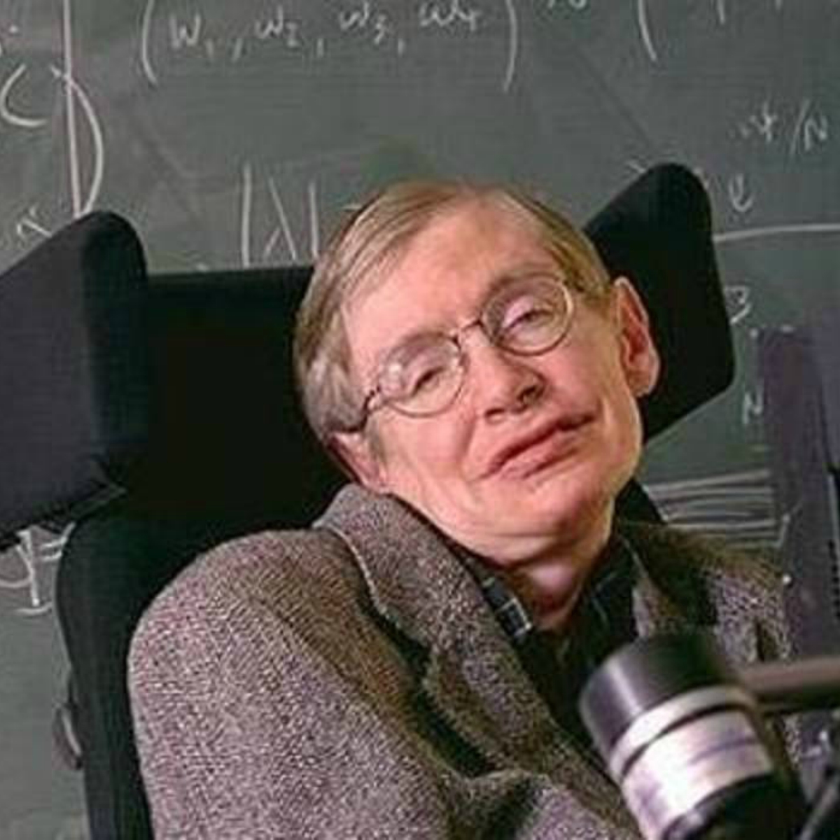 Así funcionaban las computadoras que le permitían hablar a Stephen Hawking