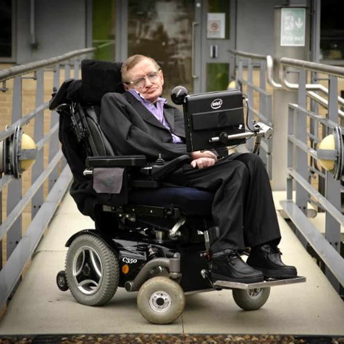 Stephen Hawking fallece a los 76 años de edad