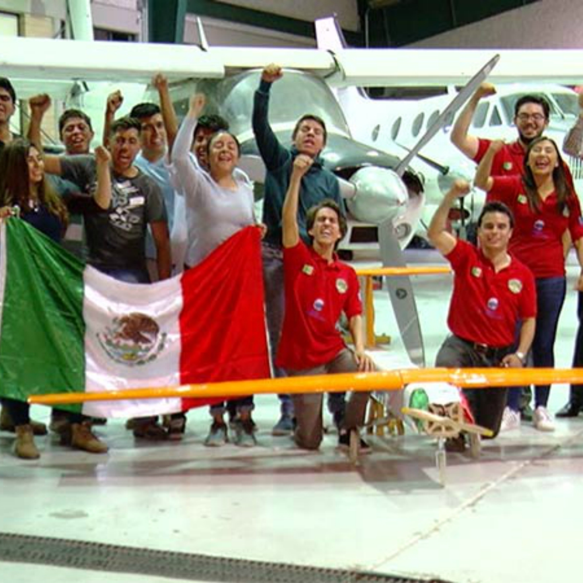 Este avión 100 % mexicano concursará en EU