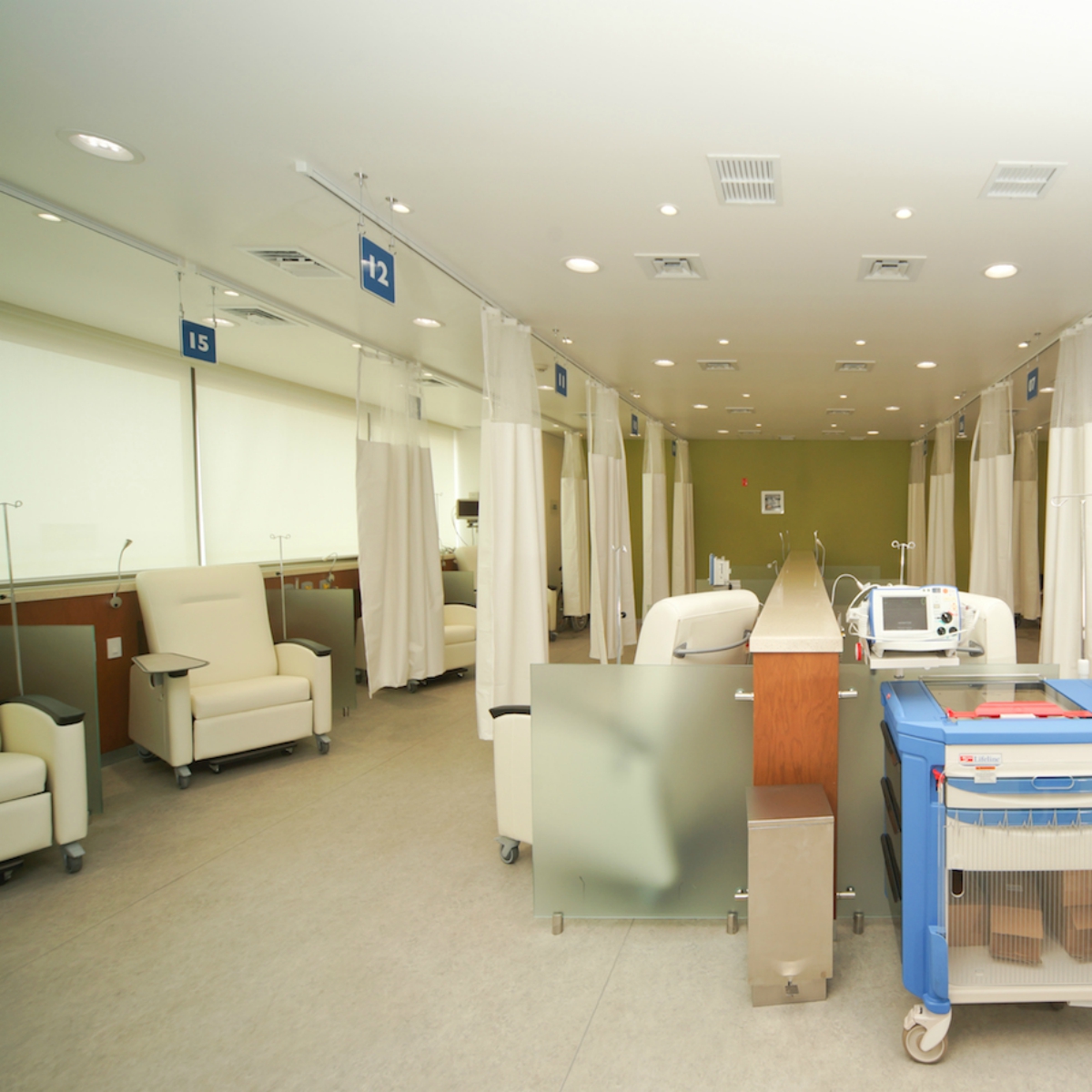 Abren centro de alta tecnología en México para tratar el cáncer