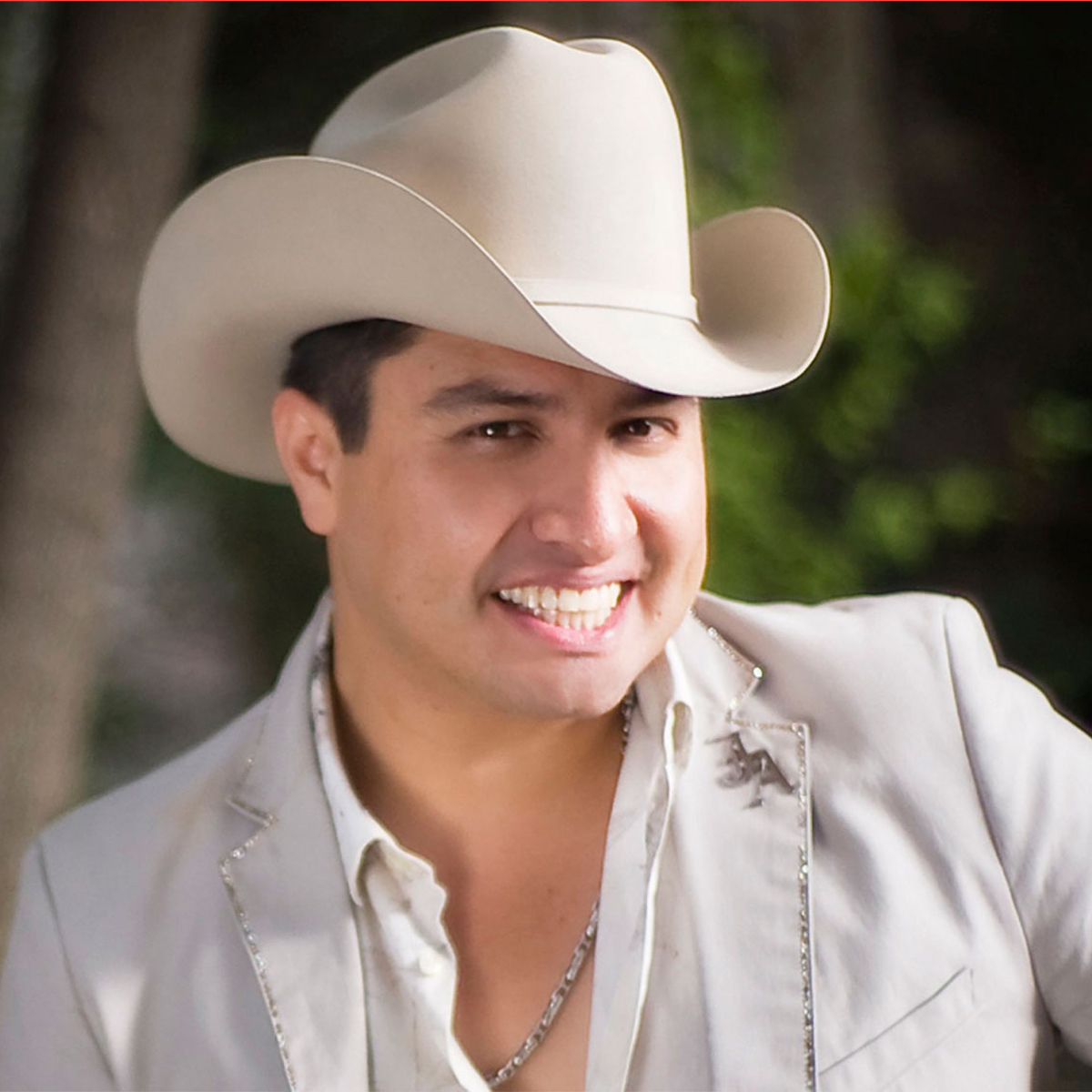 El promotor de Julión Álvarez está en graves problemas