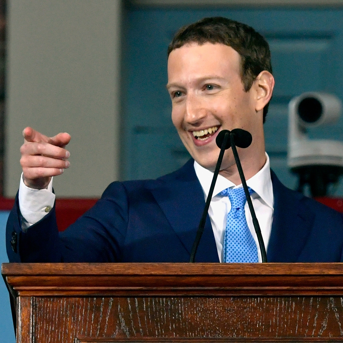 Facebook elevó sus ganancias trimestrales pese a escándalos