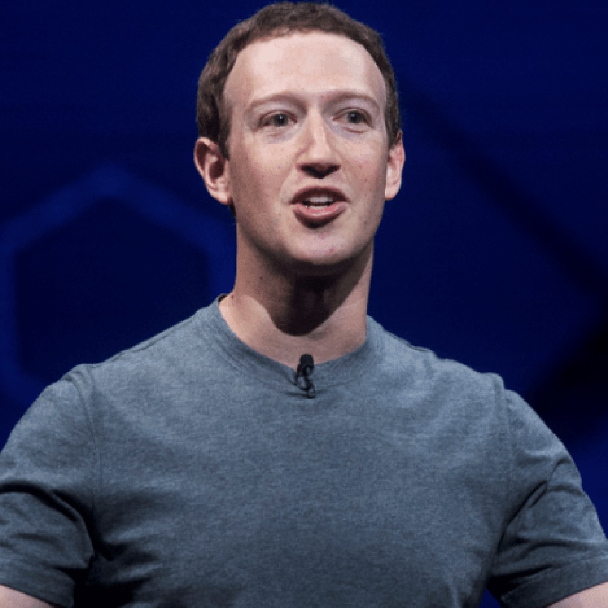 Mark Zuckerberg le contestó al CEO de Apple por criticar a Facebook
