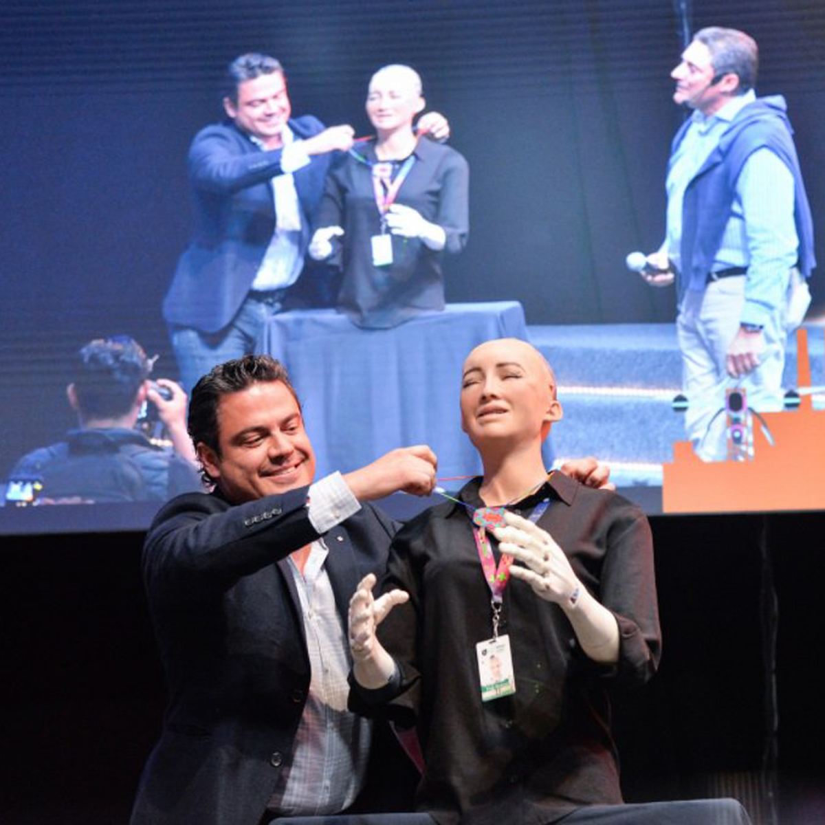 Sophia dio una conferencia en México y... todo se descontroló