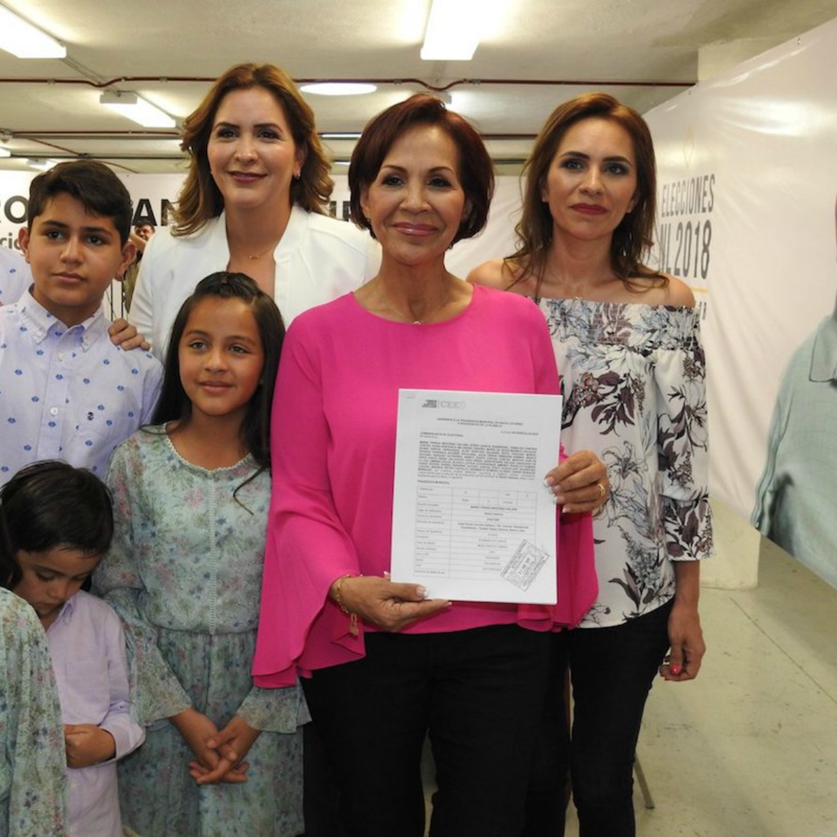 Teresa Martínez, la suegra del Bronco, se registra como independiente por alcaldía