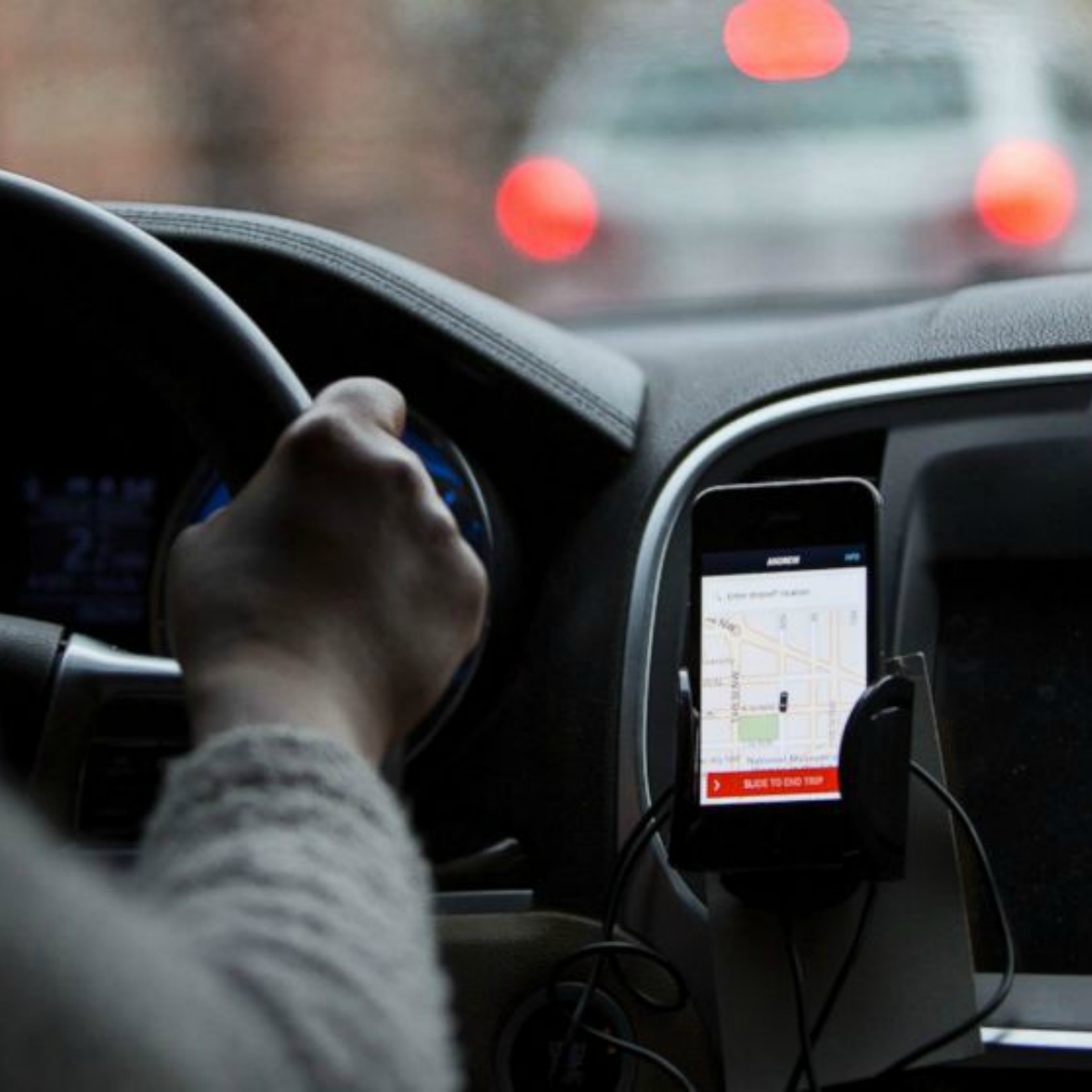 La ley que hará que Uber (y otras apps) sean responsables por lo que te pase en sus unidades