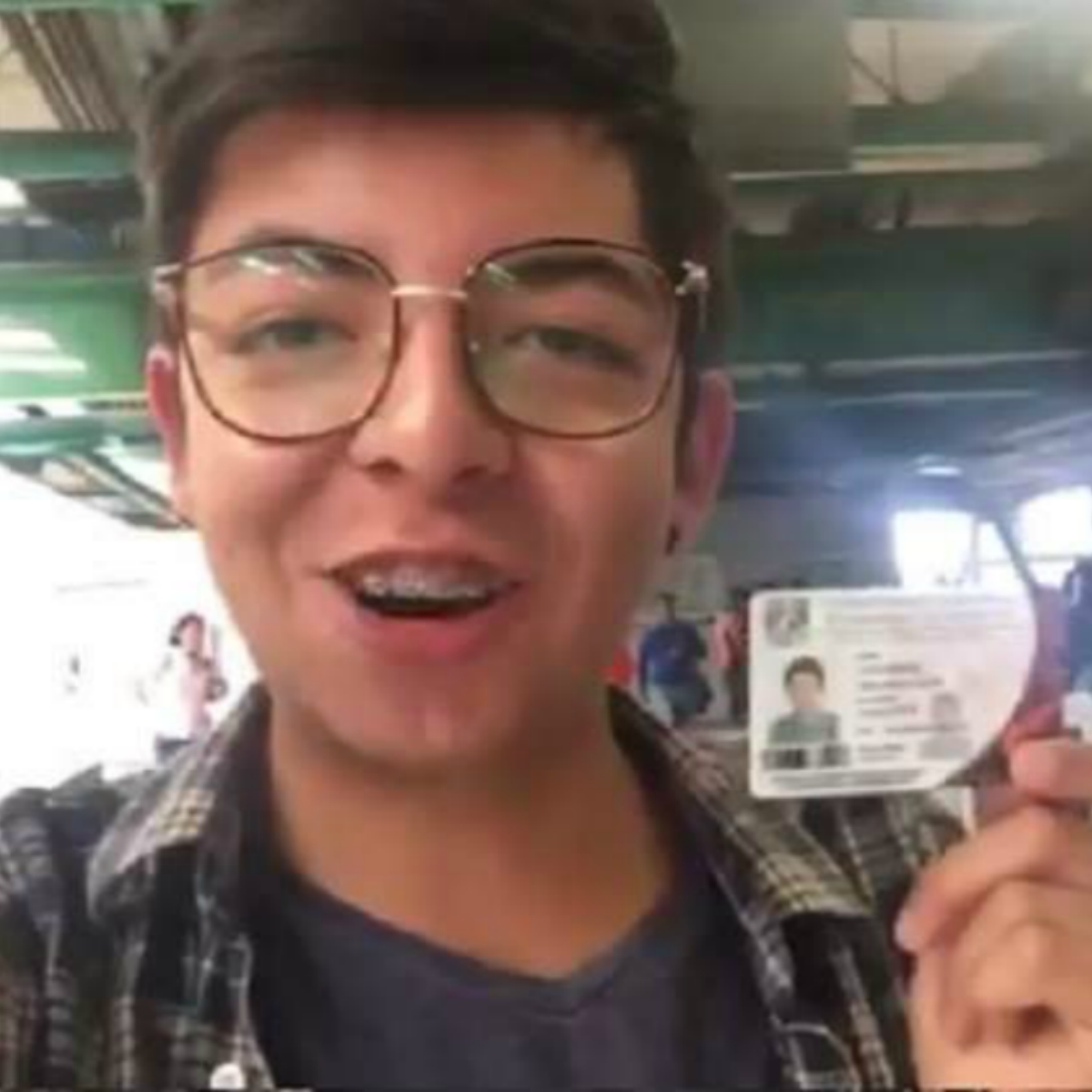 Este hilo de Twitter desenmascara la tendencia #UniversitariosconAMLO