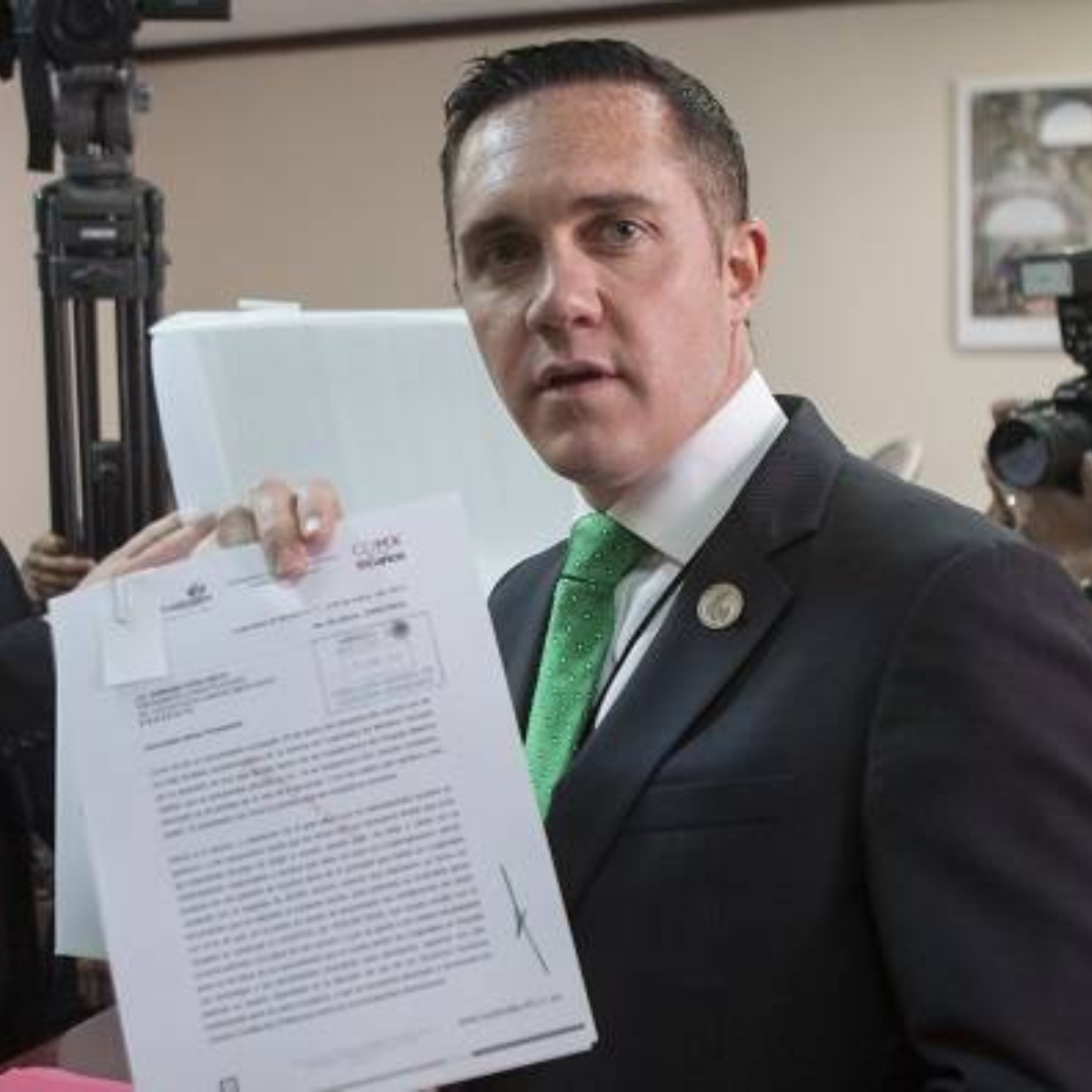 #VIDEO Así agreden a candidato a alcalde de Cuajimalpa en redes