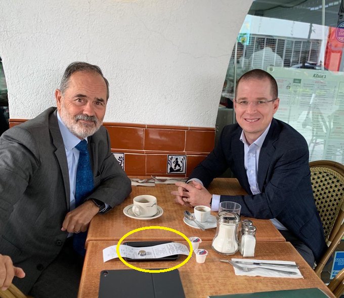 Critican a Gustavo Madero y Anaya por la 'modesta' propina que dejaron