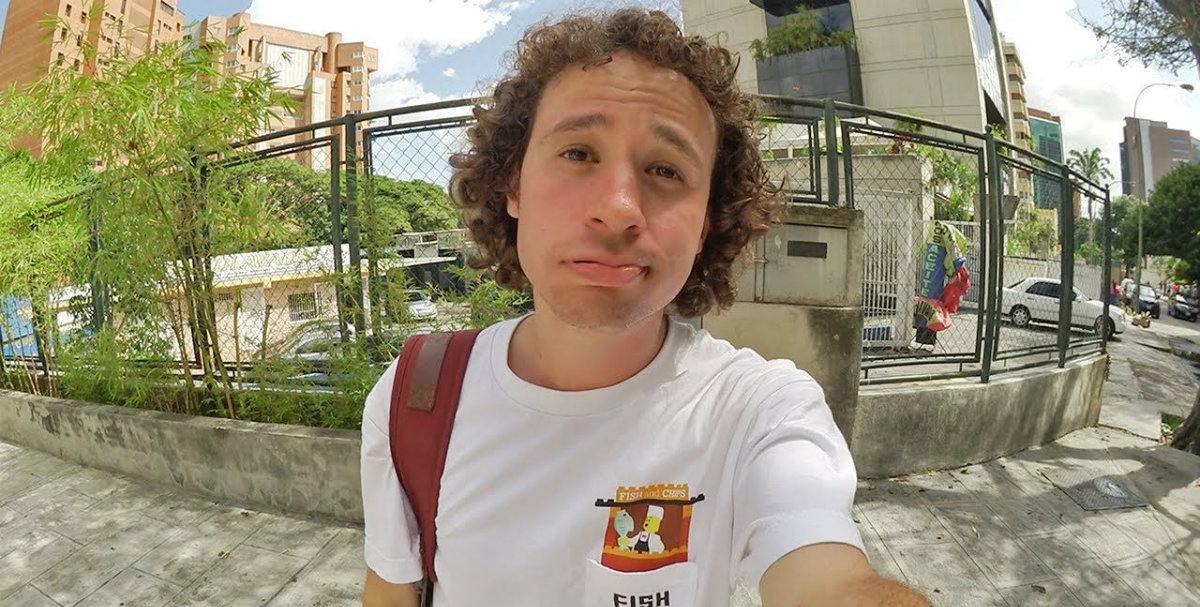 Luisito Comunica iba a llevar de viaje a un seguidor, pero intentan estafarlo