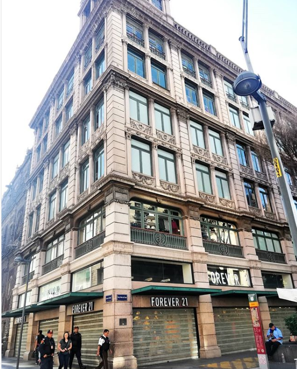 Forever 21 cierra la primera tienda en CDMX tras declararse en bancarrota