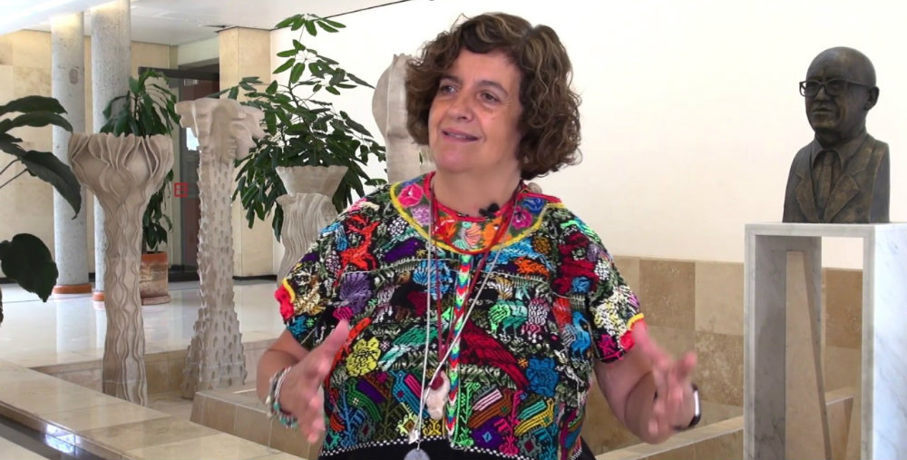 Por primera vez científica mexicana recibe mismo reconocimiento que Einstein y Darwin