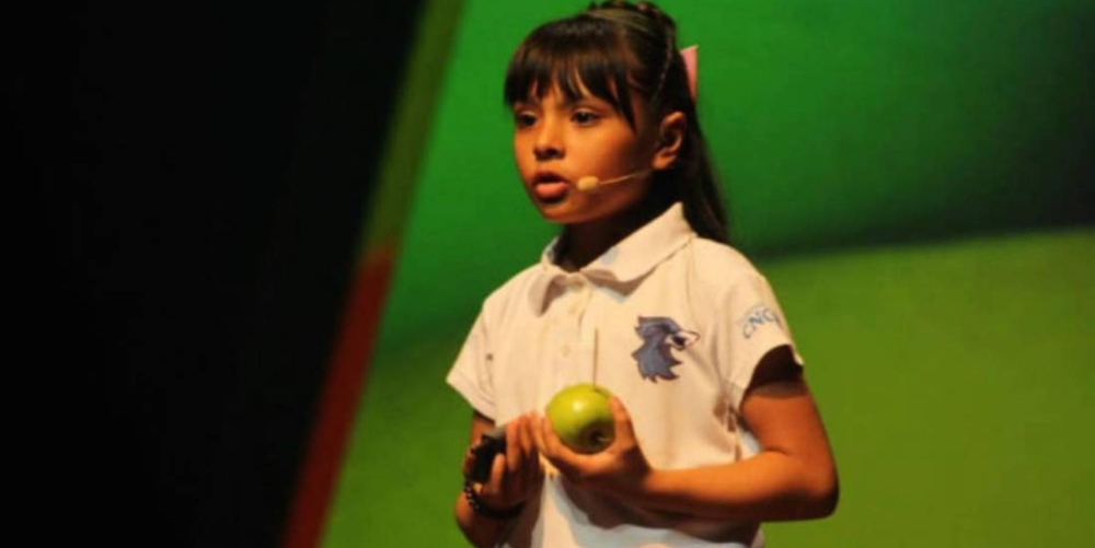 Niña mexicana tiene un IQ superior al de Einstein y estudia dos carreras