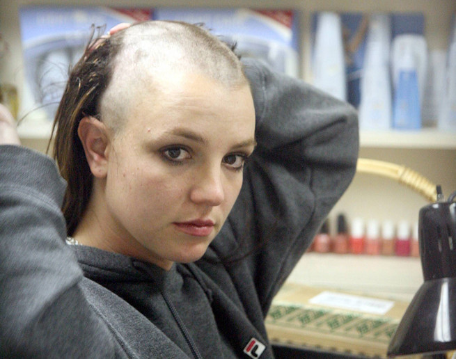 Revelan la razón por la que Britney Spears se rapó hace 12 años