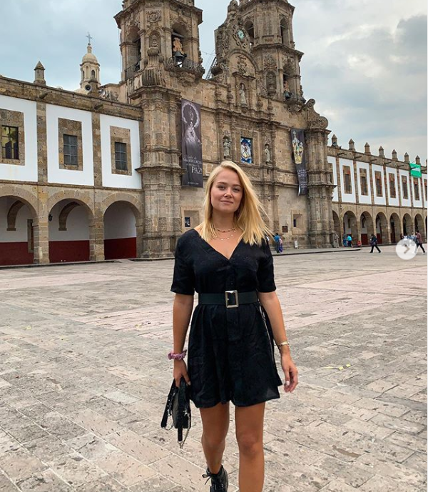 Youtuber francesa causa polémica por video de las cosas que no debes hacer en México