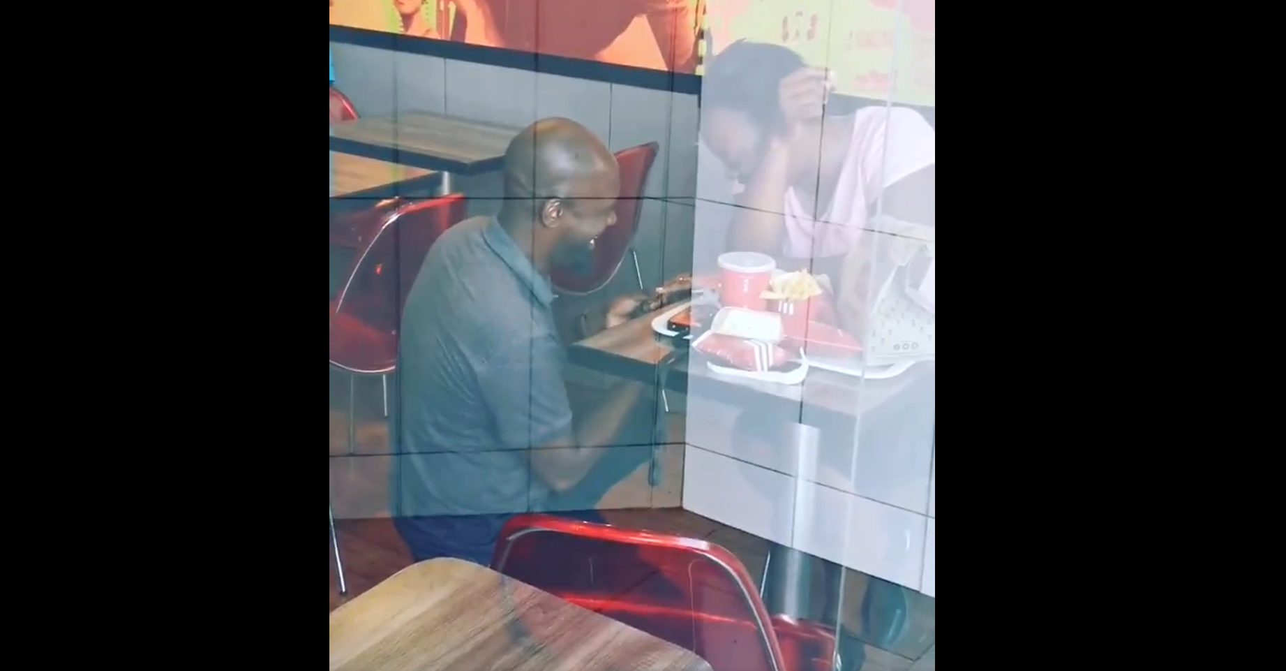 Se mofan de pedida de mano en un KFC; Audi y Huawei les pagarán la boda