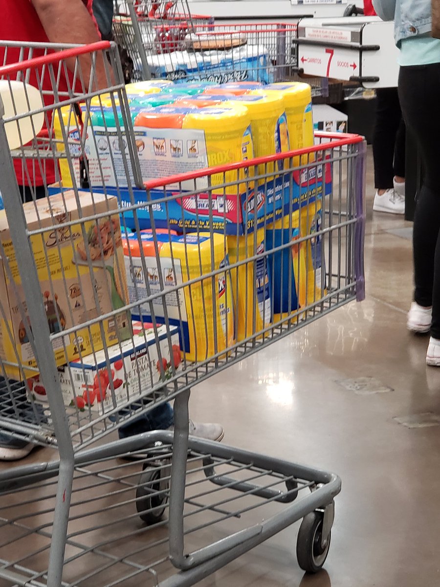 Casos de coronavirus en México desatan compras de pánico