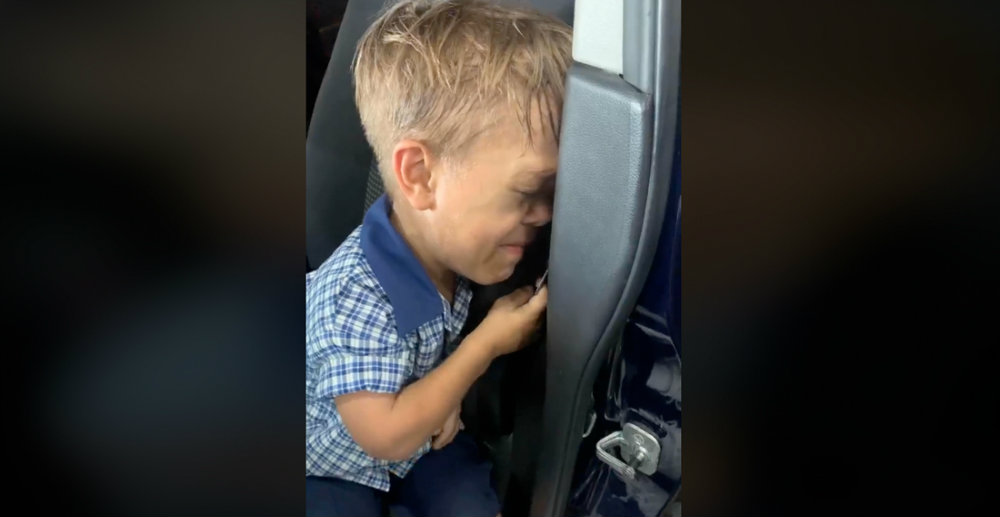 Famosos ayudan y dan dinero a niño con enanismo que sufría bullying