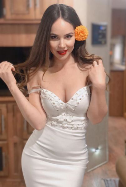 Camila Sodi y Esteban Arce tienen Covid-19 y están aislados