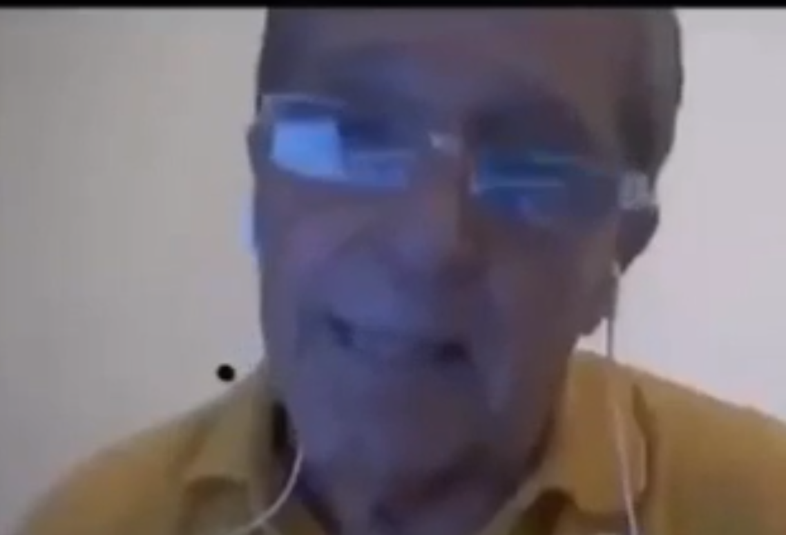 Alumnos se mofan de profesor que no sabía usar Zoom