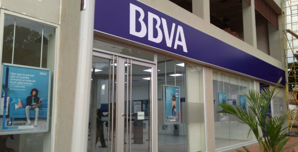 Se cae la app de BBVA en plena quincena y les llueven las quejas