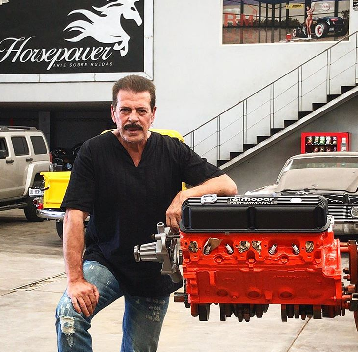 Sergio Goyri trabaja de mecánico tras declaraciones contra Yalitza