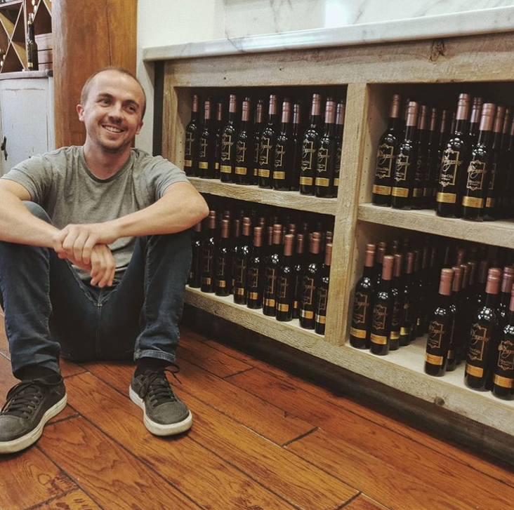 frankie muniz vende aceites