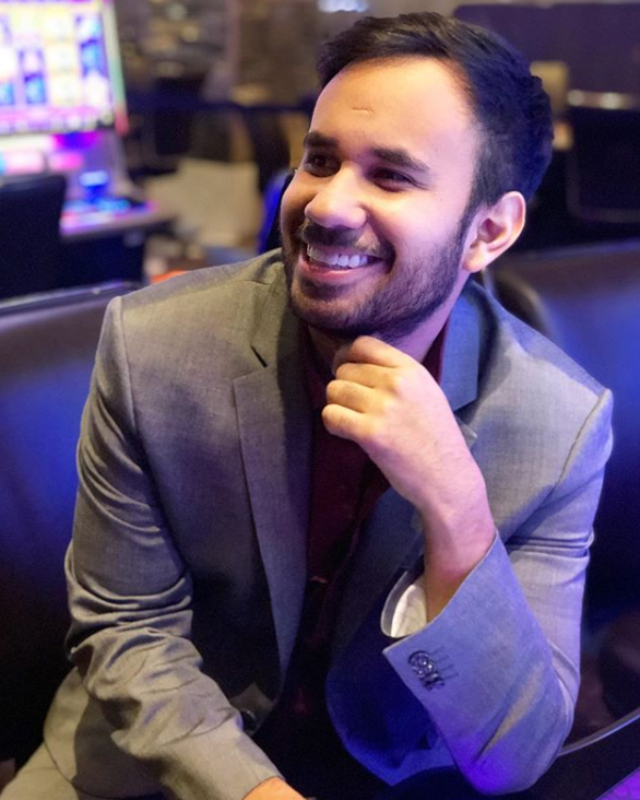 Werevertumorro llama "codos grises" a los que critican a Chumel