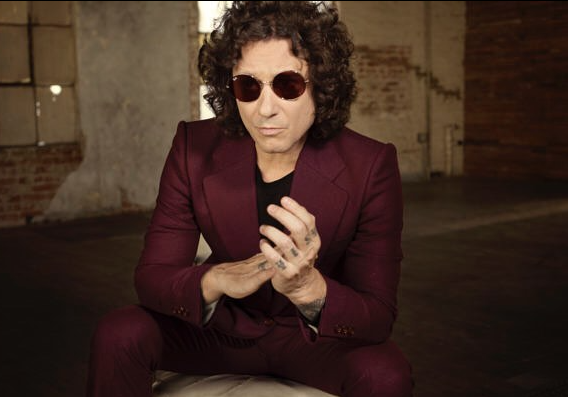 Bunbury apoya a Bosé en su teoría contra Bill Gates y vacunas