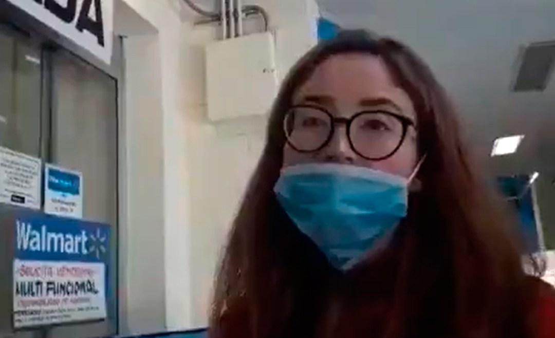 Despiden a Lady 3 pesos tras polémica en un Walmart