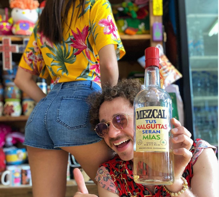 Acusan de machista a Luisito Comunica por foto que subió de su novia