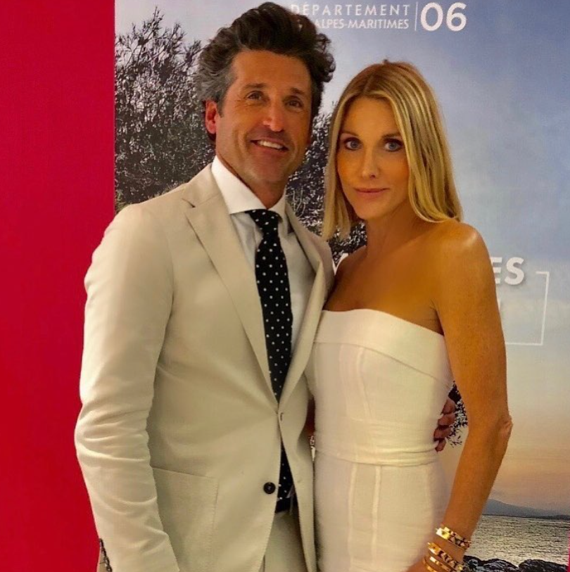 Celebridades que se enamoraron de sus fans y hasta se casaron