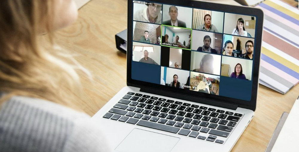 Maestra fallece de COVID-19 mientras daba clase virtual