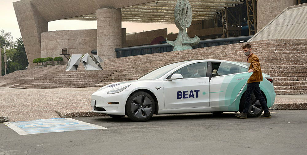 Autos Tesla operarán como taxis de lujo en México