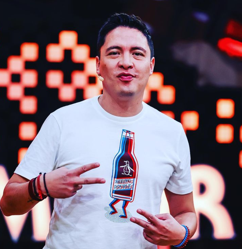 Actor de Amarte Duele trabajó como botarga de Barney por falta de empleo