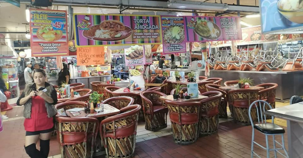 Fonda le cobra más de mil pesos a turista por un pozole y 3 flautas